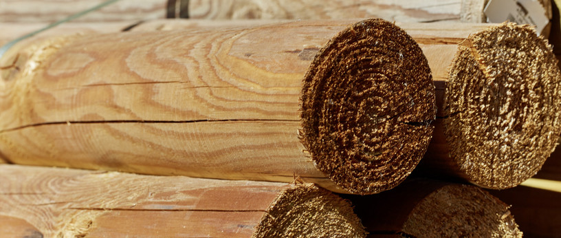 Große Holzbälle verwendet im Gartenbau.